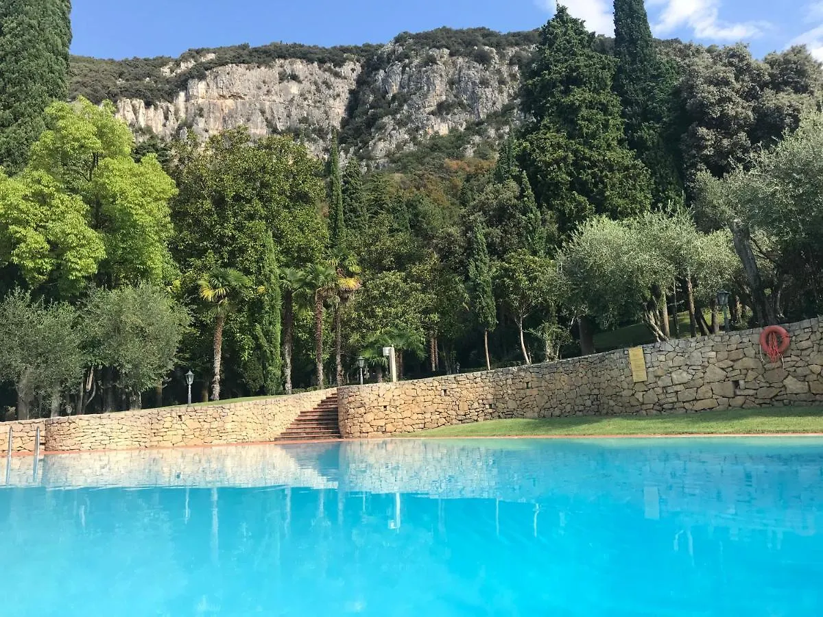 גארדה Parco Villa San Vigilio דירה