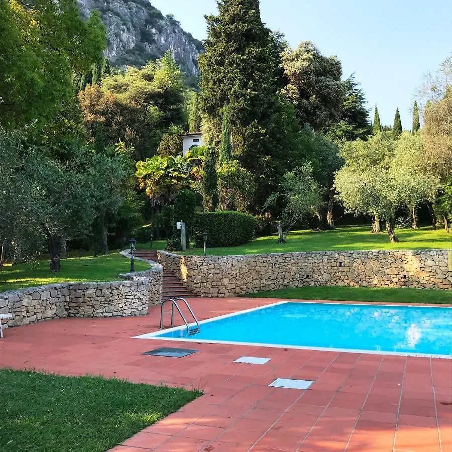 גארדה Parco Villa San Vigilio 0*,