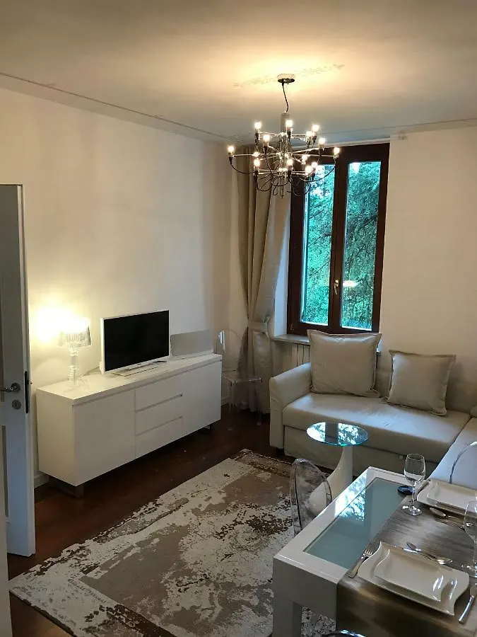 Apartment Parco Villa San Vigilio Garda  Italy